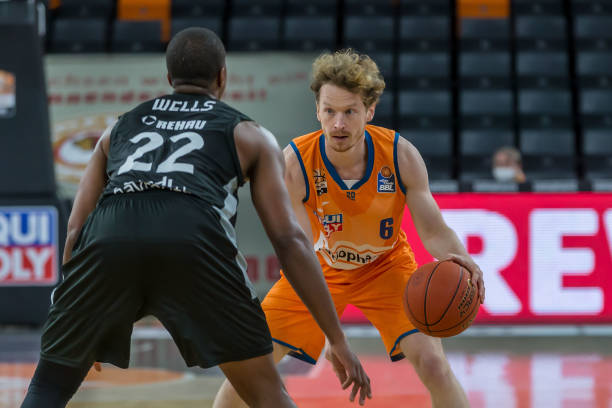 为辽宁队补 为辽宁队补