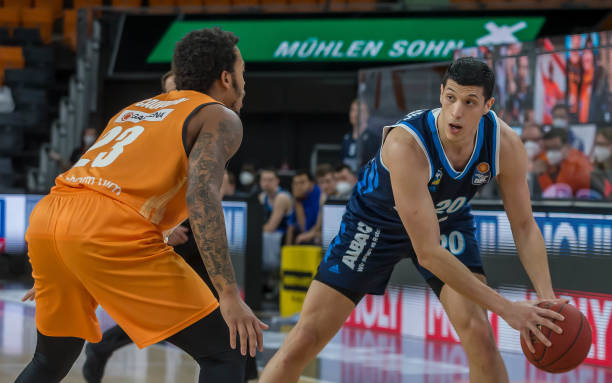 并不如意 并不如意